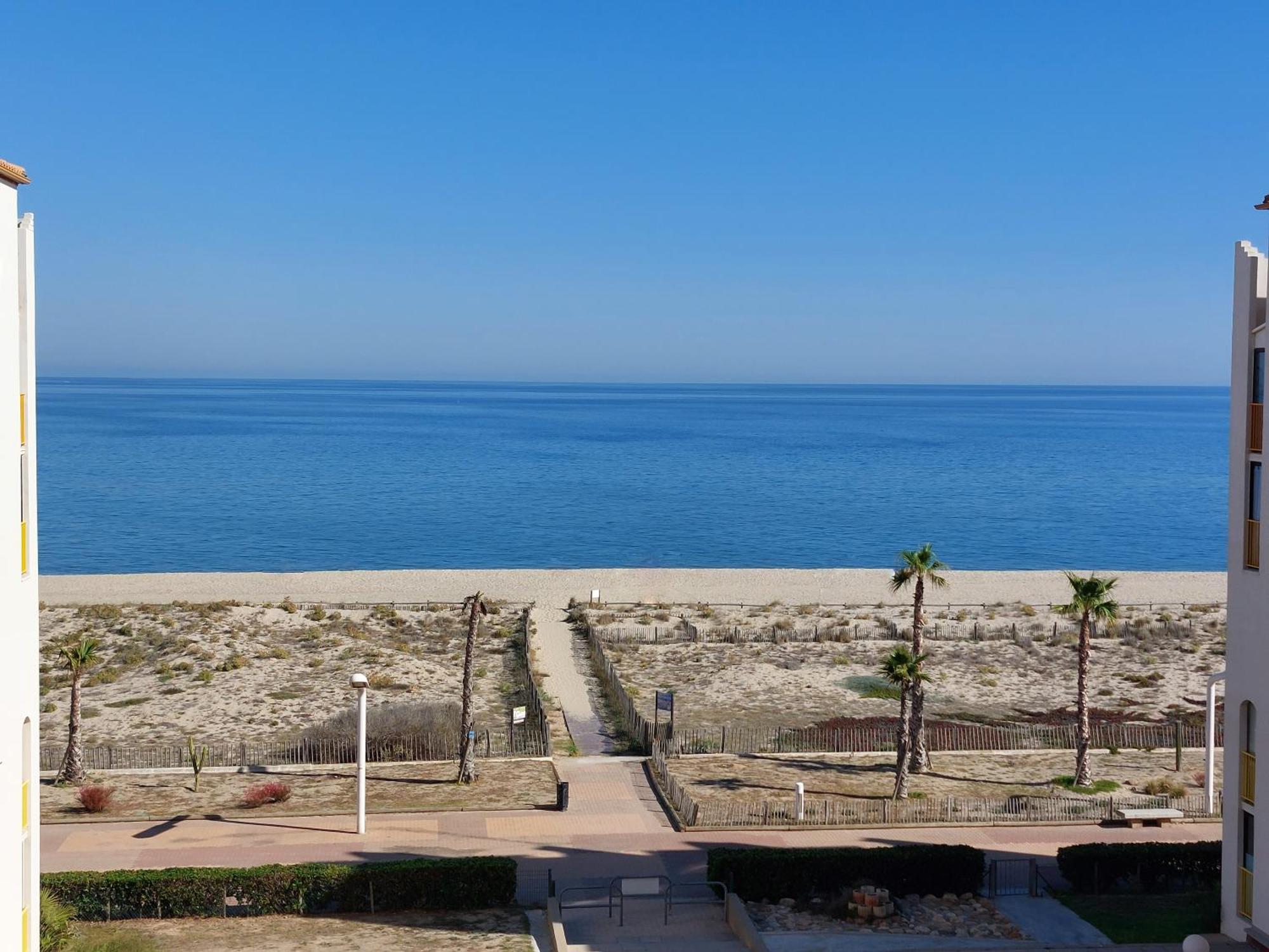 Appart Mezzanine Vue Mer Et Plage, Parking Wifi Tv 르발카레스 외부 사진